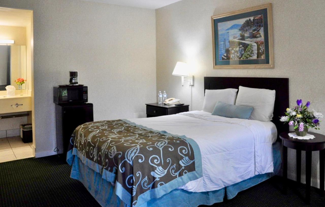 Azalea Inn & Suites Wilmington Ngoại thất bức ảnh
