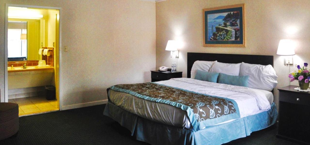 Azalea Inn & Suites Wilmington Ngoại thất bức ảnh